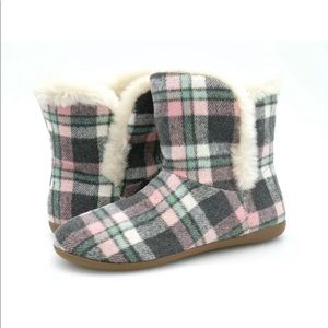 Vionic Cozy Kari Pink Faux Fur Bootie Slippers